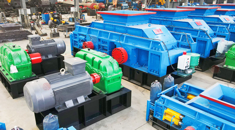 瓜米石制砂用800x800高壓對輥破碎機多少錢一臺？