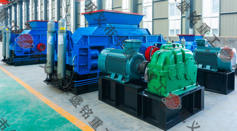 全自動(dòng)液壓對(duì)輥制砂機(jī)價(jià)格多少錢(qián)一臺(tái)